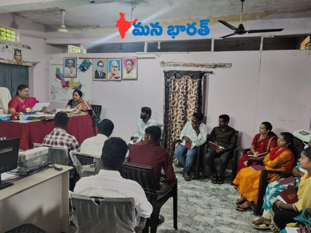 ప్రజలకు అందుబాటులో సేవలు