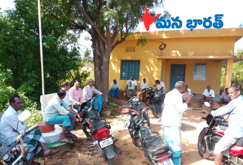 కోతుల బెడద పరిష్కరించాలని డిమాండ్