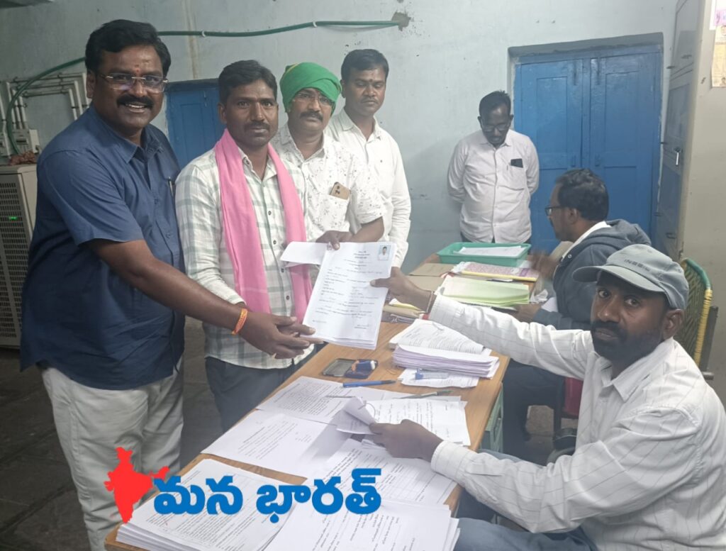 సర్పంచ్ అభ్యర్థిగా దయానంద్ నామినేషన్