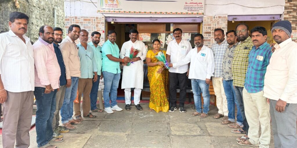 నవాబుపేట సర్పంచ్ గీతారాణికి ఘన సన్మానం..