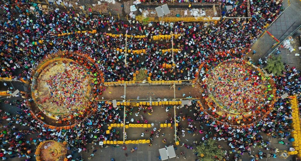 మేడారం జాతర ప్రారంభం.. రాష్ట్ర ప్రజలకు కేసీఆర్ శుభాకాంక్షలు