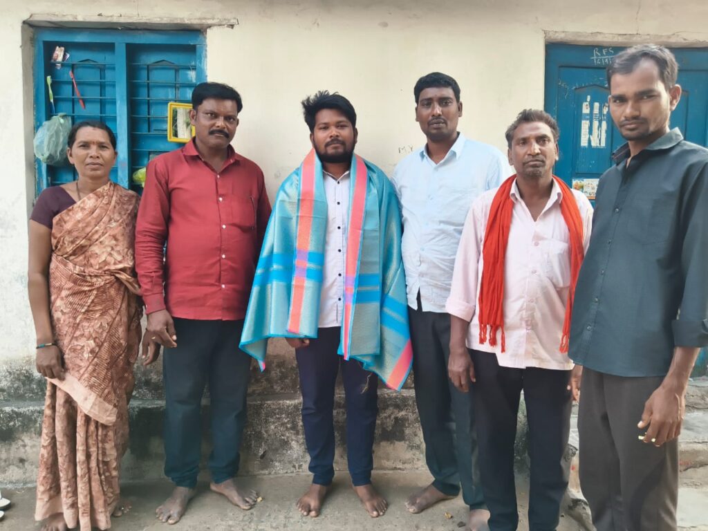 ఆల్ ఇండియా రసాయన శాస్త్రంలో 121వ ర్యాంక్.. ఎం. యోగేష్ కుమార్‌కు ఘన సత్కారం