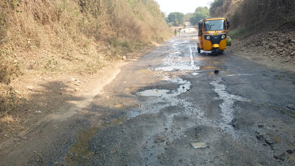 మూల మలుపులు.. నరకానికి పిలుపులు.!