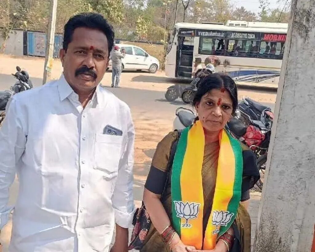 ఆదిలాబాద్‌లో తొలి విజయం మహిళదే.. 48వ వార్డులో బీజేపీ అభ్యర్థి ఆకుల రేణుక ప్రవీణ్ గెలుపు