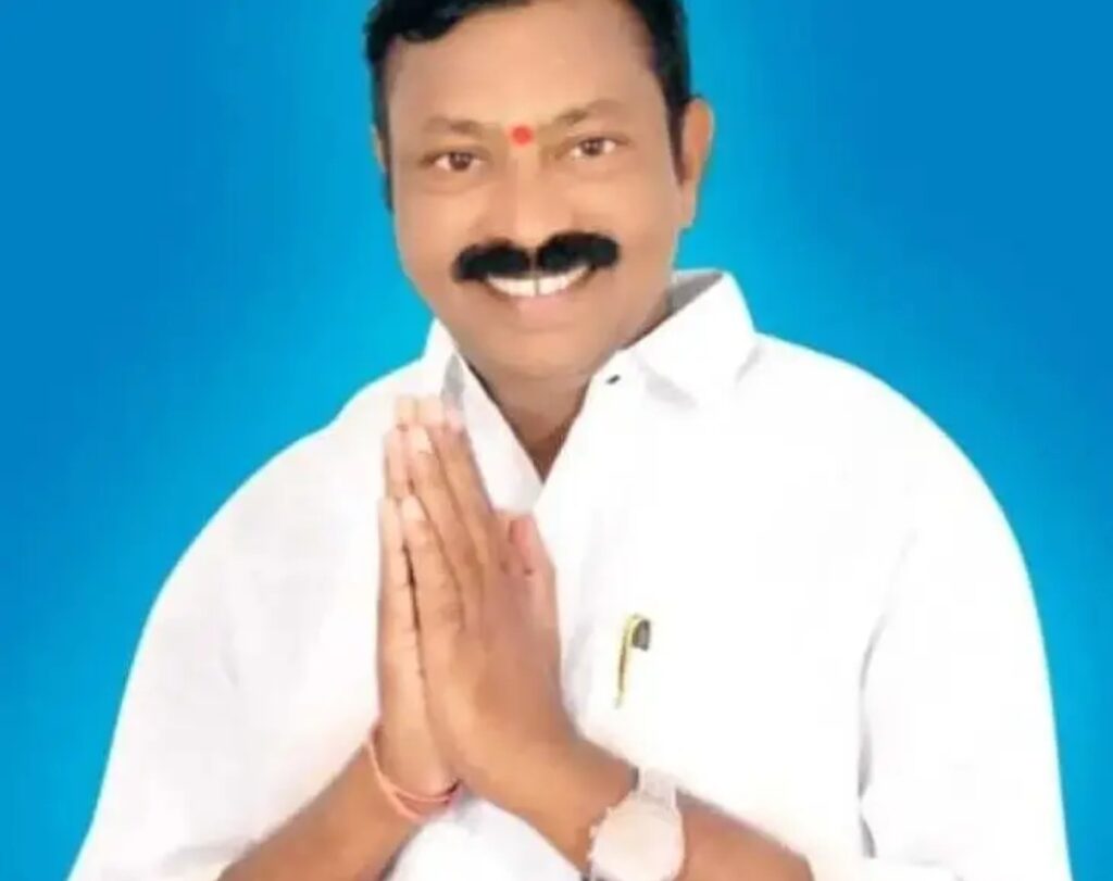 ఆదిలాబాద్ 43వ వార్డులో స్వతంత్ర అభ్యర్థి కలాల్ శ్రీనివాస్ విజయం