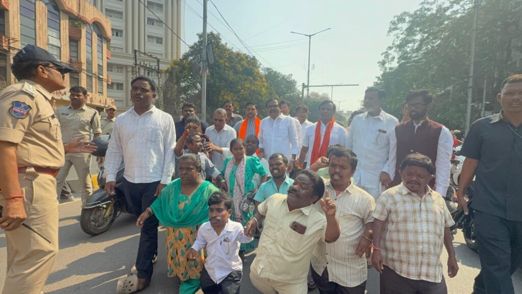 దివ్యాంగులపై అసెంబ్లీలో అత్యవసర చర్చ జరపాలి.. ఎమ్మెల్యే