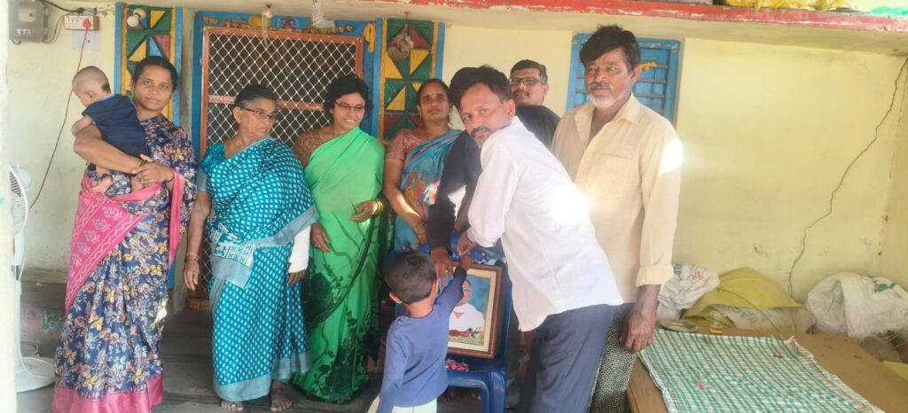 బాధిత కుటుంబానికి పరామార్శ..