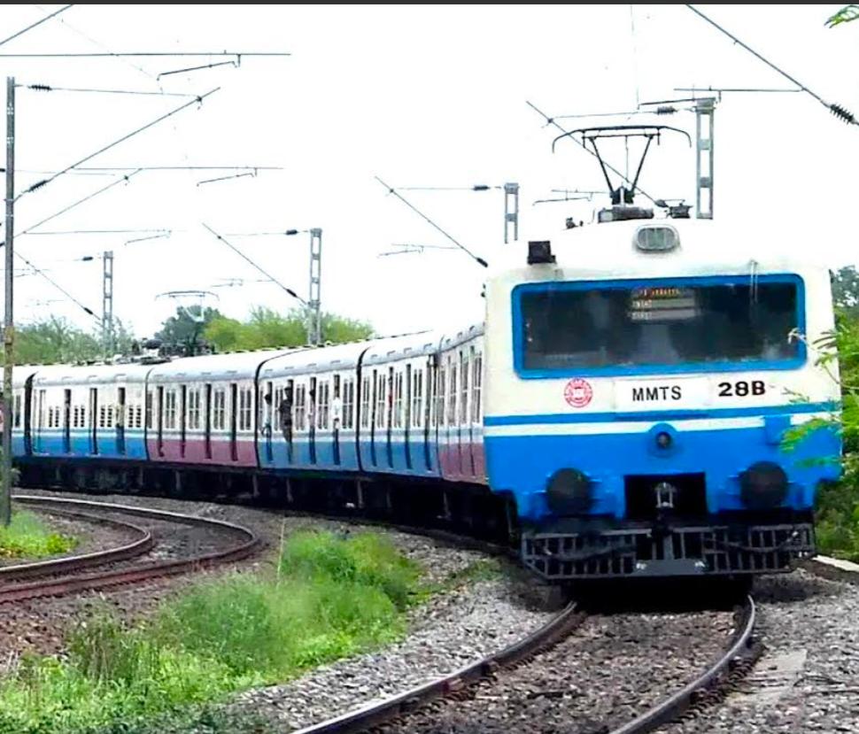 రైళ్లలో మగవారికి ఉచిత ప్రయాణం..!