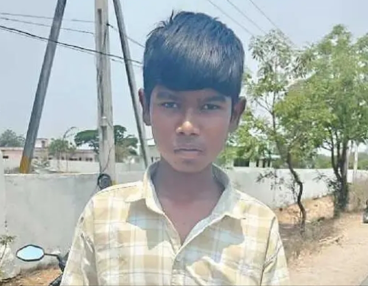 తల్లి మృతి… అయినా పరీక్షకు హాజరైన కొడుకు