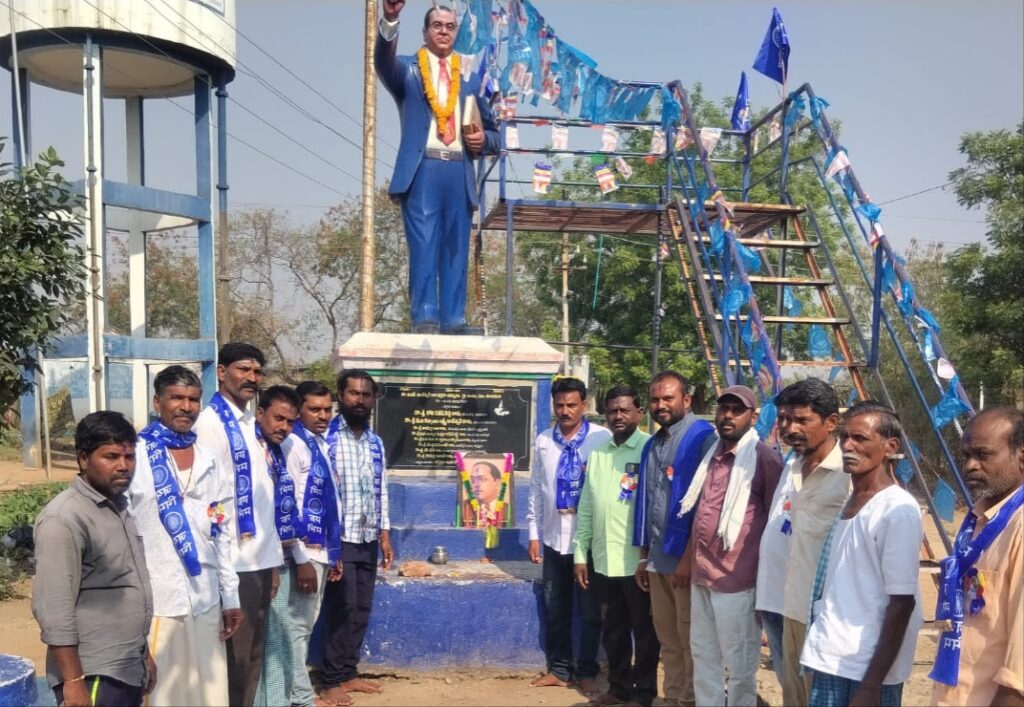 అంబేద్కర్ మార్గంలో నడవాలి: సర్పంచ్