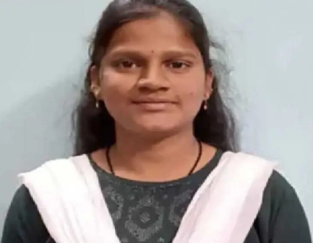 ఆటో డ్రైవర్ భార్య అద్భుత ప్రతిభ.!