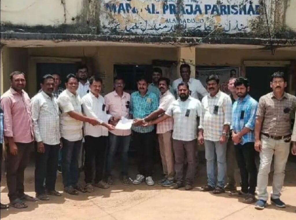 సమస్యలు పరిష్కరించాలని వినతి..