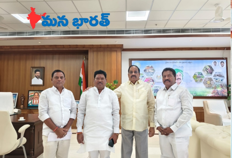 రైతులు ఆదివాసీల సమస్యలపై మంత్రికి వినతి
