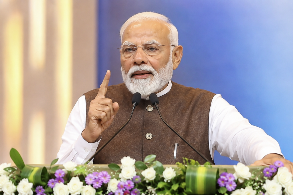 దేశ ఆర్థిక బలోపేతానికి కృషి: ప్రధాని మోదీ