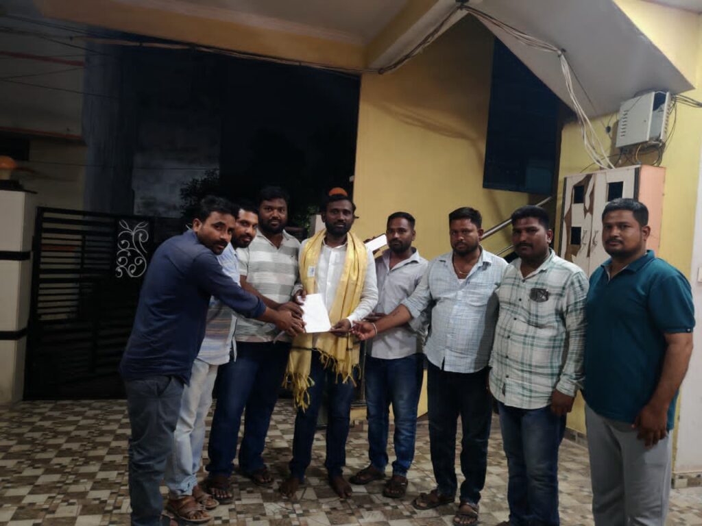 బీసీ నేతకు కళ్యాణ మహోత్సవానికి ఆహ్వానం