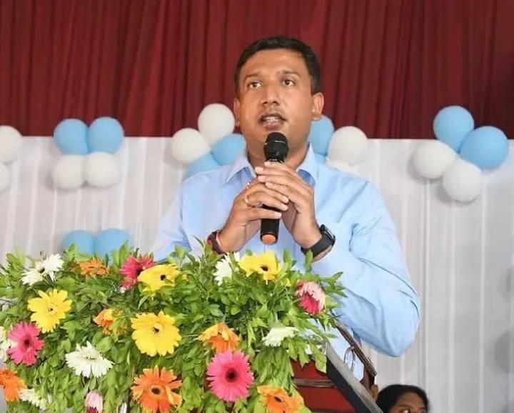 నిర్లక్ష్యం వహిస్తే కఠిన చర్యలు..