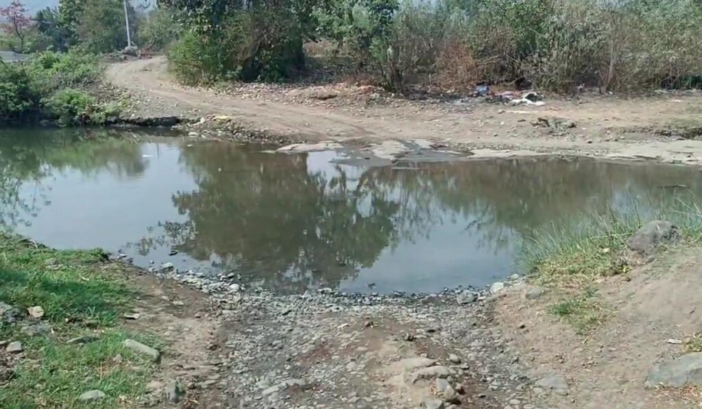 వంతెన లేదు.. 108 రాదు.!
