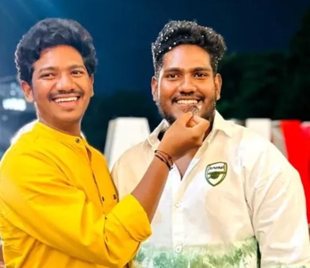 అన్నదమ్ములు మృతి.. నలుగురికి చూపు