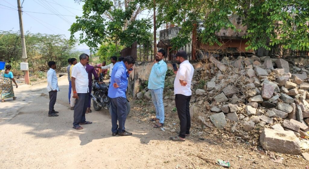మిషన్ భగీరథ అధికారులు ఎక్కడ..?
