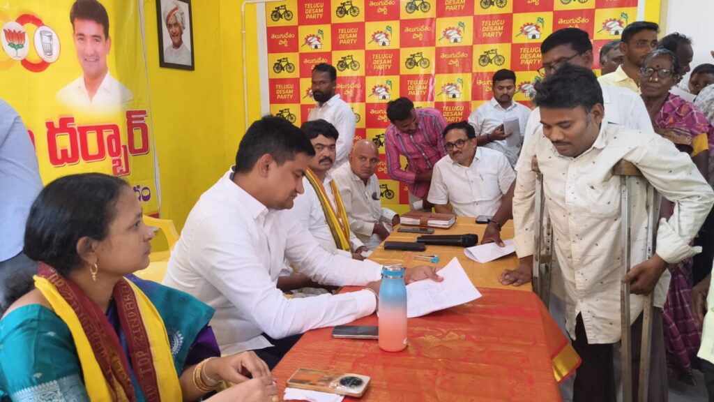 క్రెడిట్ చోరీకి కేరాఫ్ వైసీపీ: మంత్రి