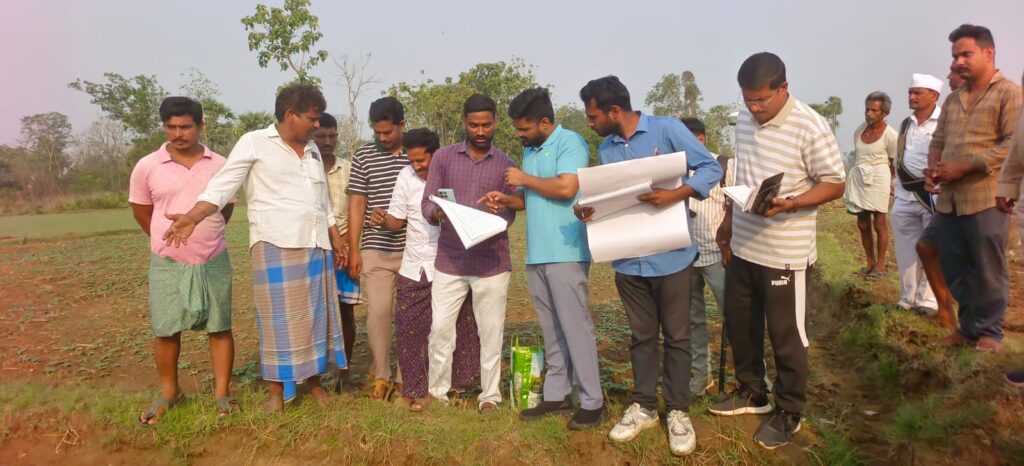 భూ సర్వేను పరిశీలించిన అదనపు కలెక్టర్..