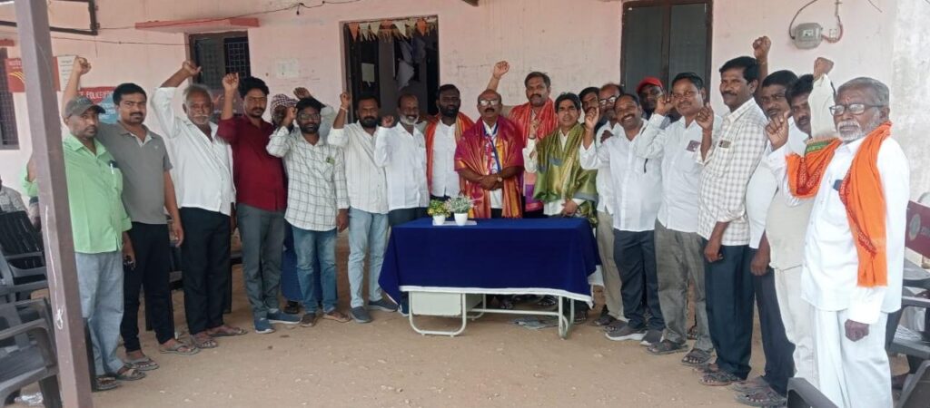 బీసీ సంక్షేమ సంఘం జిల్లా కమిటీకి ఘన సన్మానం