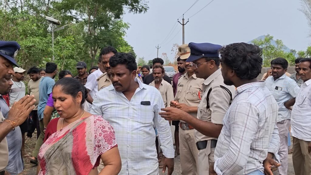 దళిత మహిళపై కుల దూషణ ఆరోపణలు..