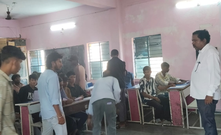 కళాశాలలో విద్యార్థులకు ప్రత్యేక ప్రేరణ..