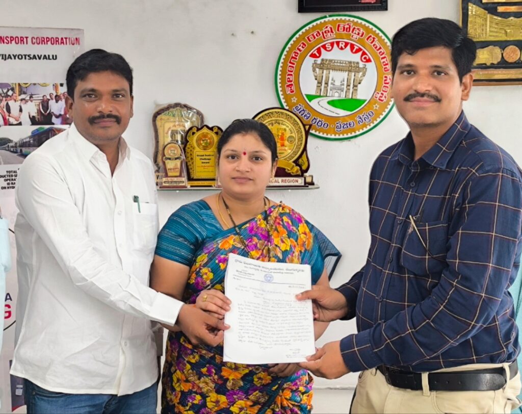 సర్పంచ్ కృషి.. నైట్ హాల్ట్ బస్సు