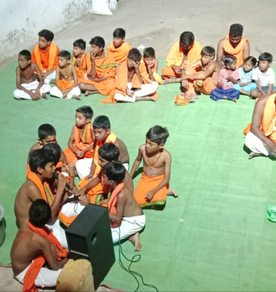 హనుమాన్ మందిరంలో సిందూర పూజలు..