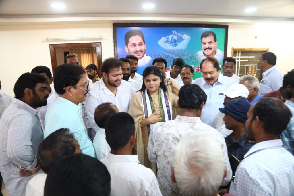 చంద్రబాబు వెన్నుపోటు పాలనకు రెండేళ్లు: వైసీపీ విమర్శలు