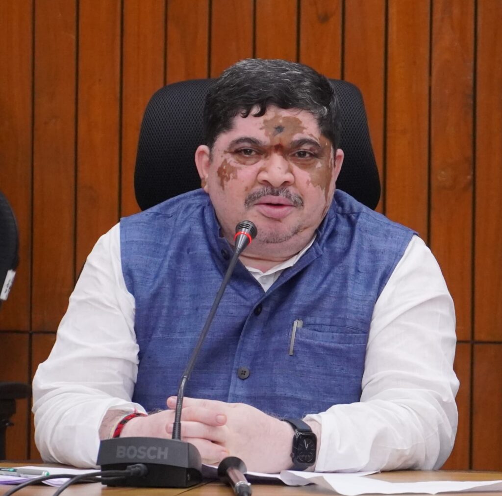 నీటిని ఆదా చేయాలి: మంత్రి పొన్నం ప్రభాకర్
