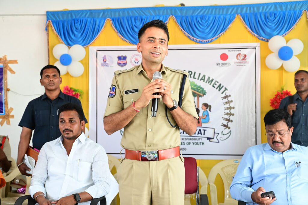 బాలల హక్కుల పరిరక్షణకు సమష్టి కృషి అవసరం: జిల్లా ఎస్పీ