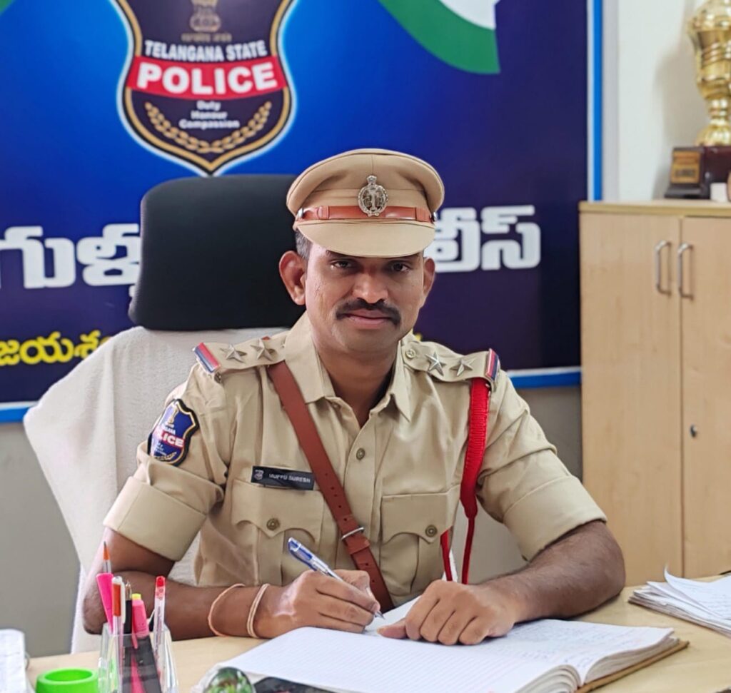 రాజీమార్గమే రాజమార్గం: ఎస్సై సురేష్