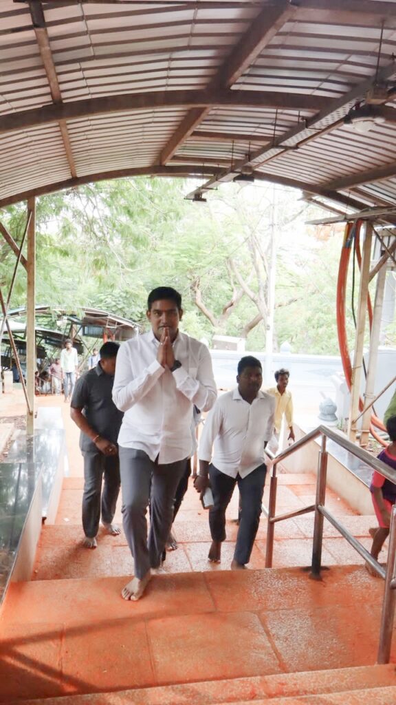 రాష్ట్ర ప్రజల శ్రేయస్సుకు తిరుమలలో మంత్రి కాలినడక యాత్ర..