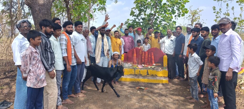 వర్షాలు కురవాలని భీమన్నకు పూజలు..