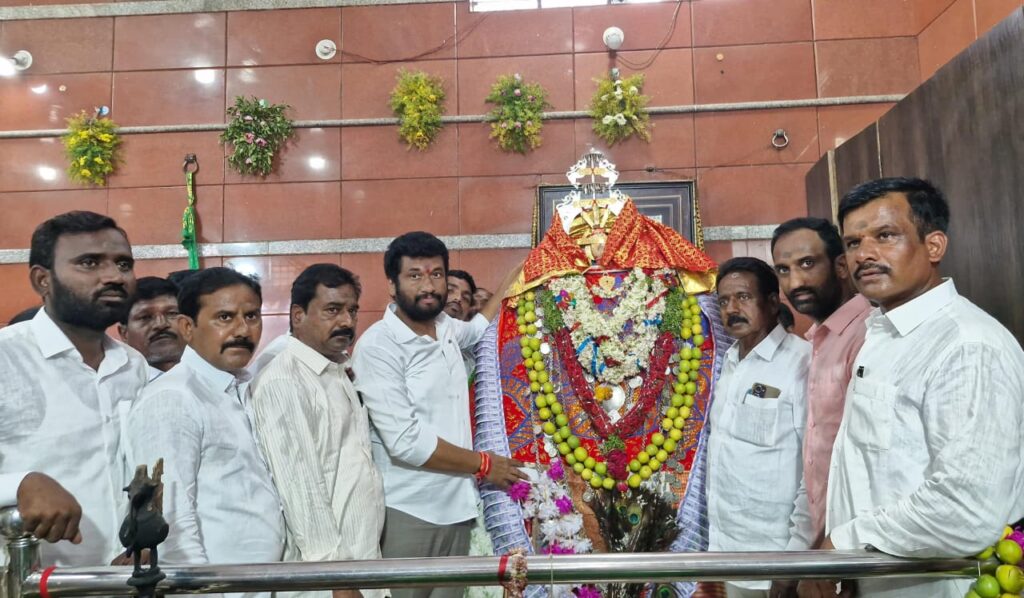 మతసామరస్యానికి ప్రతీకగా పీర్ల పండుగ