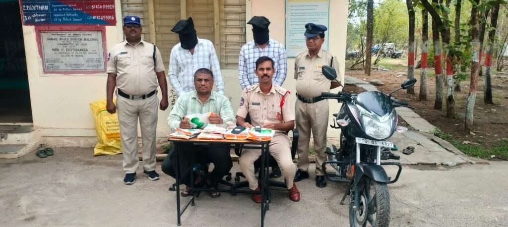 11 నకిలీ విత్తనాల ప్యాకెట్లు పట్టివేత..