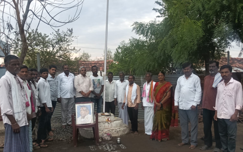 తెలంగాణ ఆత్మగౌరవానికి ప్రతీక రాష్ట్రం..
