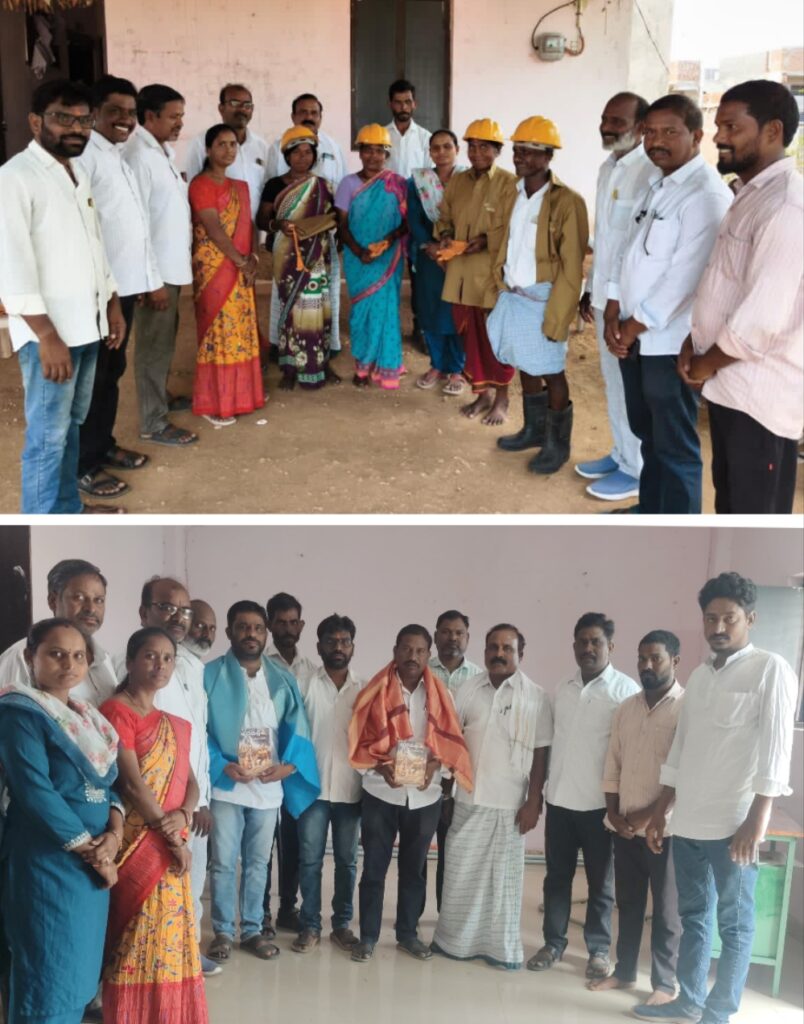 నూతన గ్రామ కార్యదర్శి పశువైద్యాధికారికి సన్మానం