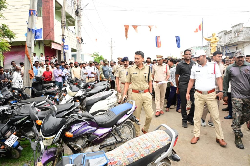 150 మంది పోలీసులతో విస్తృత తనిఖీలు