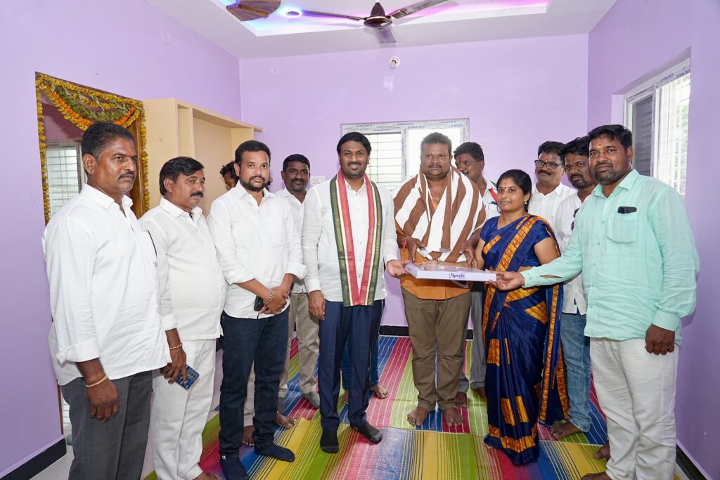 ఇందిరమ్మ గృహ ప్రవేశంలో కంది..!