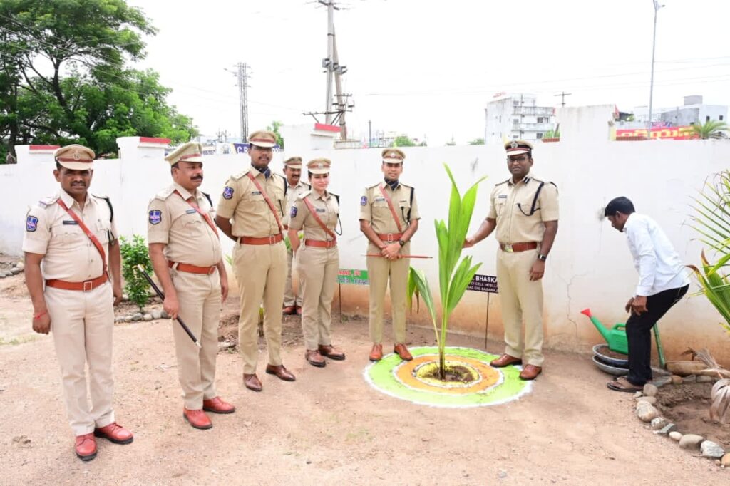 నేర నియంత్రణలో సాంకేతికతకు ప్రాధాన్యం