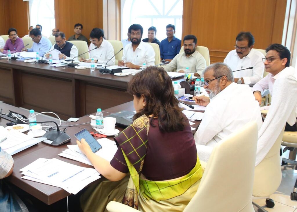 ఆరోగ్య సేవల బలోపేతానికి కృషి ..