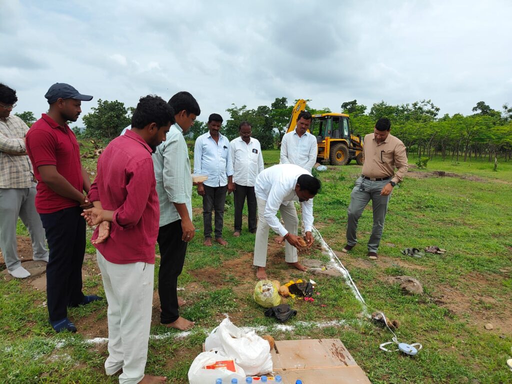 బీఎస్ఎన్ఎల్ టవర్ కు భూమిపూజ..