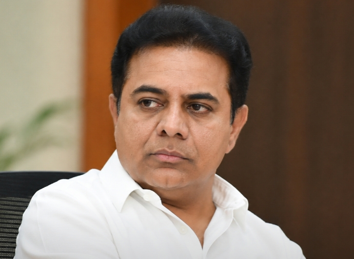 రాజకీయాల్లో ప్రత్యేక ముద్ర వేసిన కేటీఆర్..