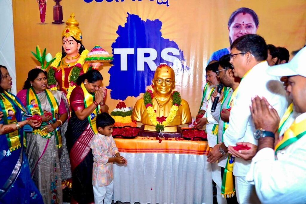 తెలంగాణ రక్షణ సేన కట్టుబడి ఉంది: కల్వకుంట్ల కవిత