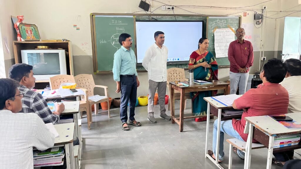 టీచర్స్ శిక్షణను సద్వినియోగం చేసుకోవాలి: డీఈఓ మాధవి