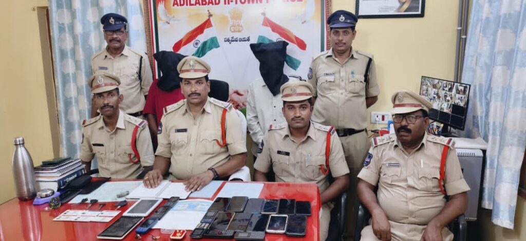 అక్రమ వడ్డీ వ్యాపారిపై పోలీసుల కొరడా..
