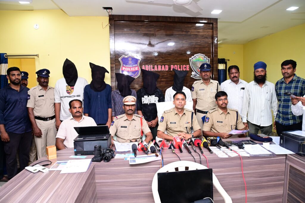 నకిలీ ధ్రువపత్రాల ముఠా గుట్టురట్టు..